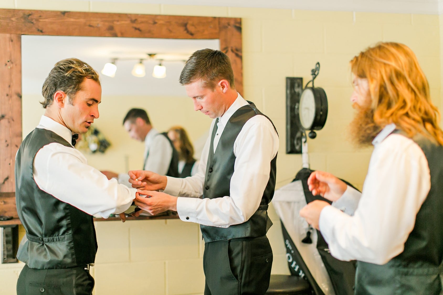 Grooms L